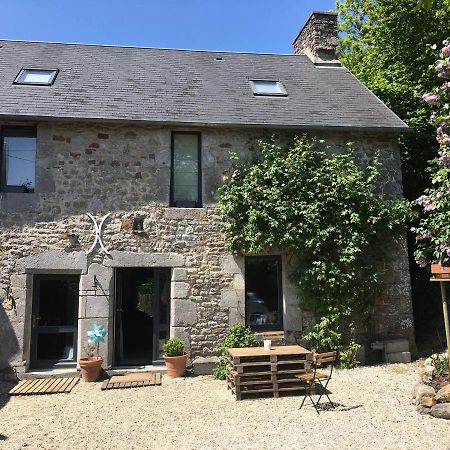Chez Natacha Et Adrien Apartment Regneville-sur-Mer Exterior photo